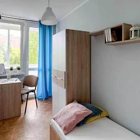 Krzywon 8 * Warszawa